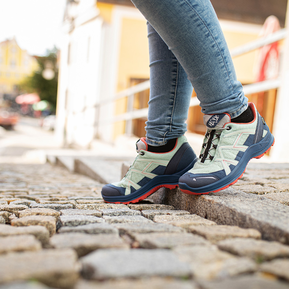 330061_be_adventure_2-2_GTX_low_sky-orange_act02 330061_be_adventure_2-2_gtx_low_sky-orange_act0201910