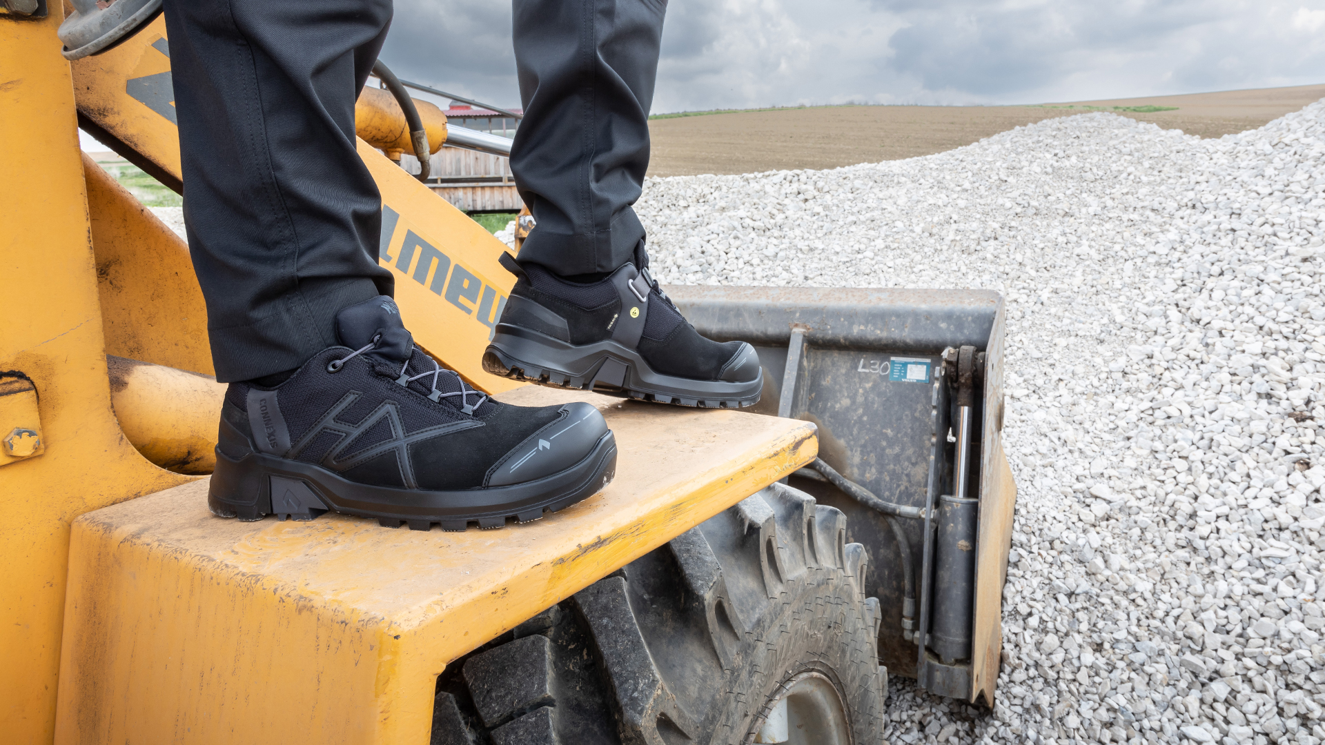 631001_connexis-safety-low-black-blackzpily7jhqtips