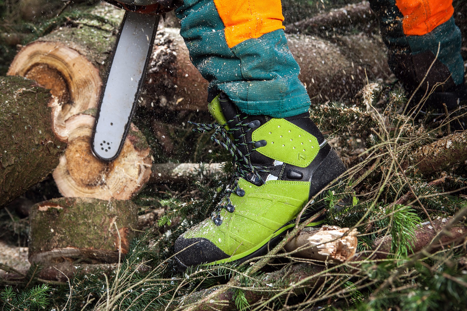 HAIX Protector Ultra - The new chainsaw boots | Safe | HAIX UK ...